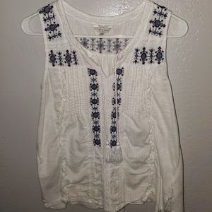 Lucky brand tank with embroidery